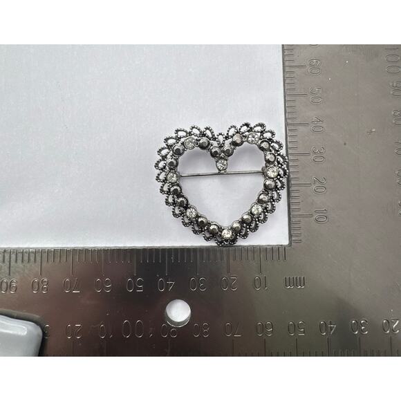 Vintage 1970s Victorian Revival Heart Brooch Pin Pewter Tone Rhinestone Jewelry - Picture 8 of 8
